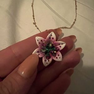 Flower necklace BETSY JOHNSON 😍🌸